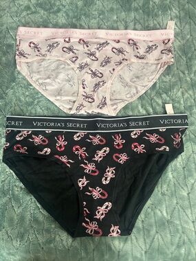 Victoria's Secret Pink and Black Candy Cane Bow-Print Hipster Panty Duo